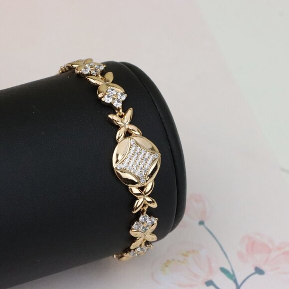 "Elegant Rose Gold Bracelet with Floral Design and Crystal Accents, XPBL0969 - Picture 9 of 13